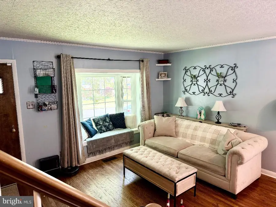 913 Lomond Ln, Philadelphia, PA 19128 - #3
