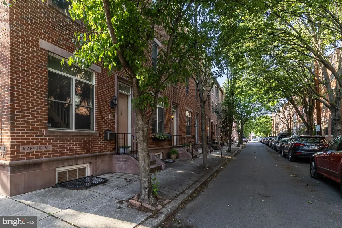 734 S Marvine St, Philadelphia, PA 19147 - #1