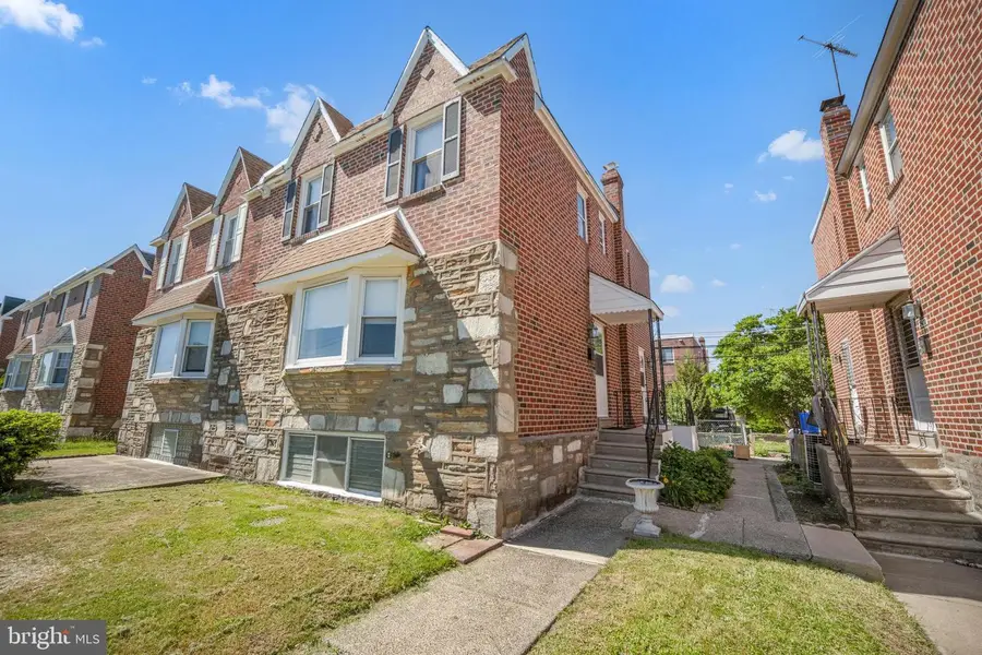 2414 Vista St, Philadelphia, PA 19152 - #2