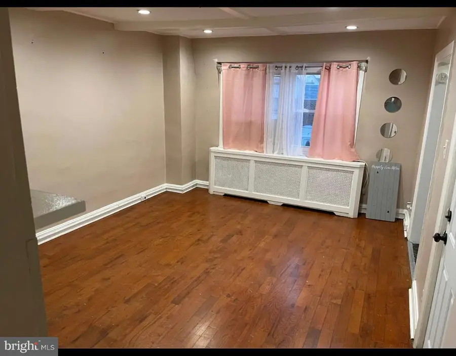 3945 Claridge St, Philadelphia, PA 19124 - #2