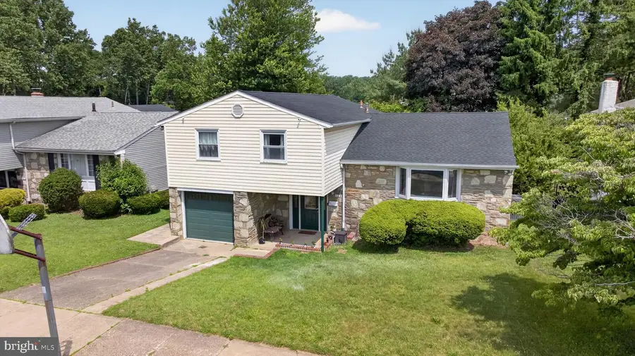 463 Pinewood Rd, Philadelphia, PA 19116 - #2