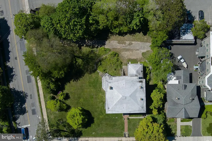 3 E Chestnut Hill Ave, Philadelphia, PA 19118 - #3