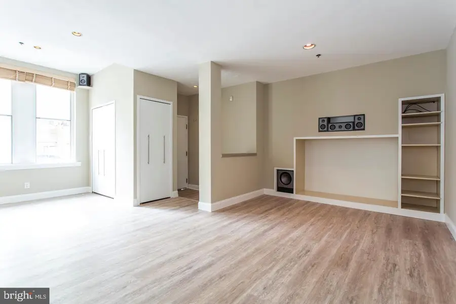 306 Cherry St #1r, Philadelphia, PA 19106 - #3