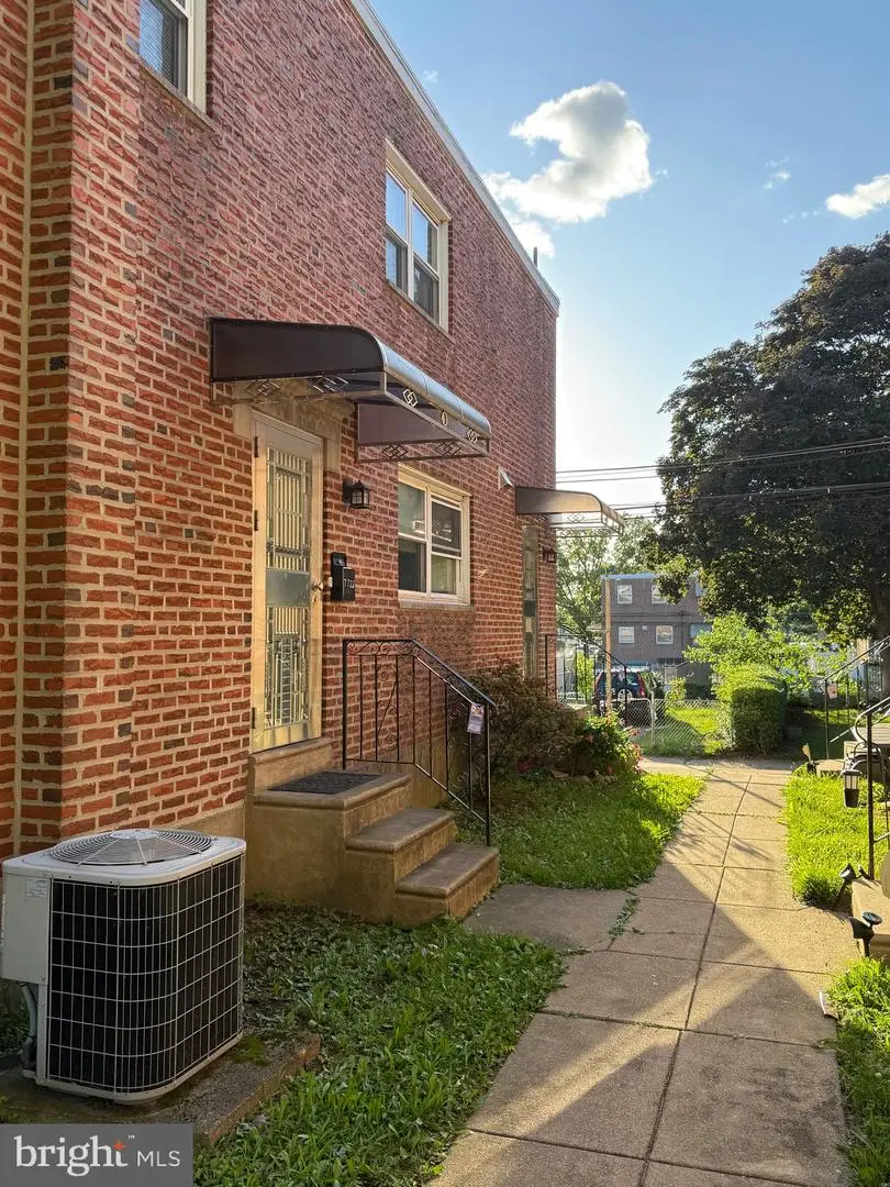 7722 Fairfield St, Philadelphia, PA 19152 - #2