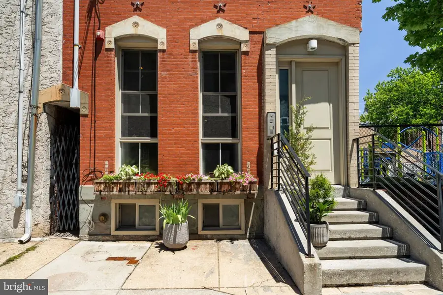 1023 Mt Vernon St #1, Philadelphia, PA 19123 - #2