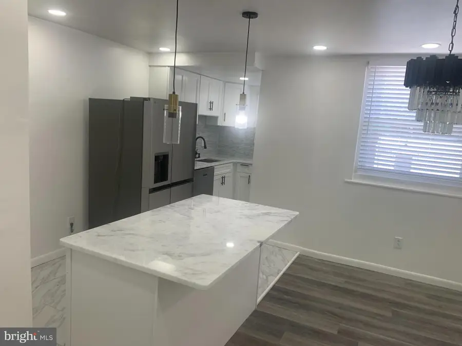 7042 Reedland St, Philadelphia, PA 19142 - #3