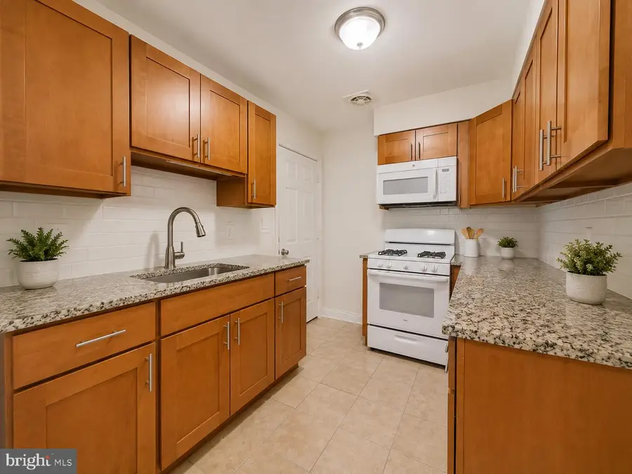 2041 N 15th St, Philadelphia, PA 19121 - #3