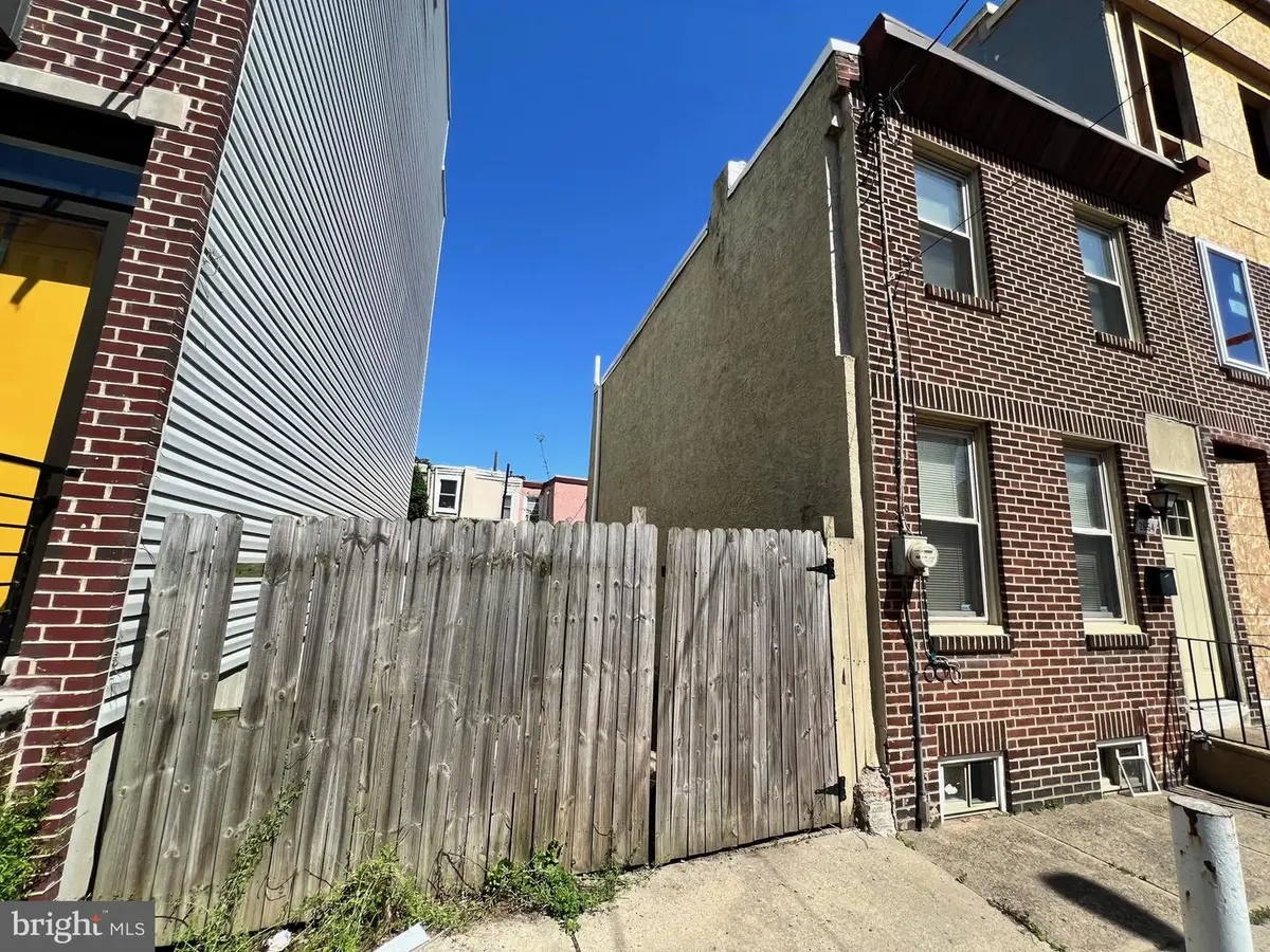 2652 Agate St, Philadelphia, PA 19125 - #1