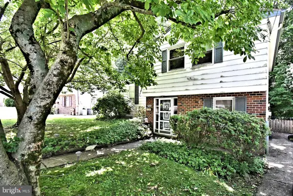 8906 Alicia St, PHILADELPHIA, PA 19115