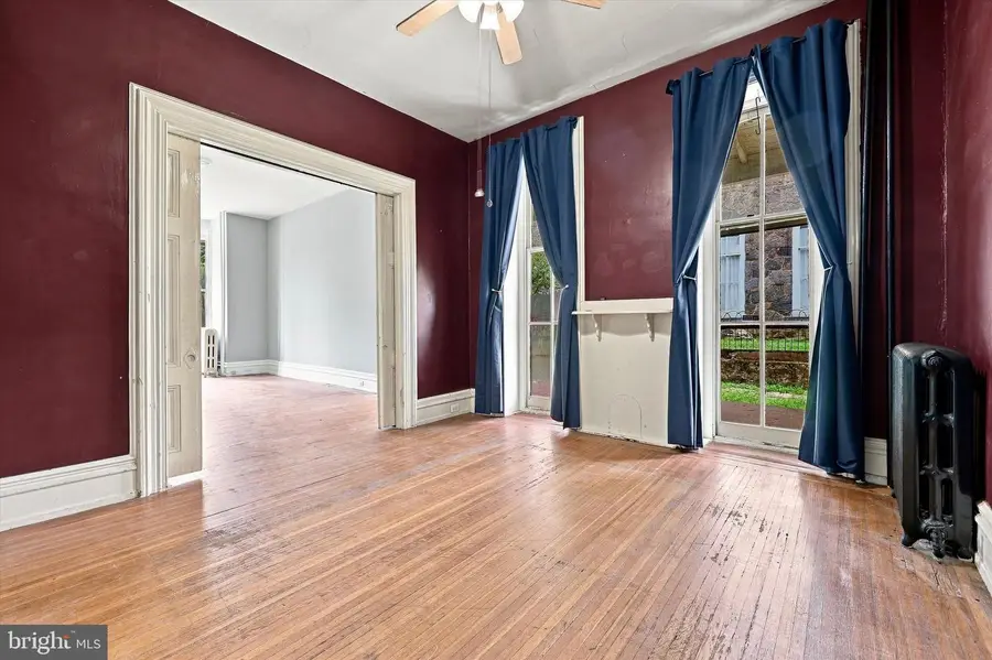 140 Sumac St, Philadelphia, PA 19128 - #2