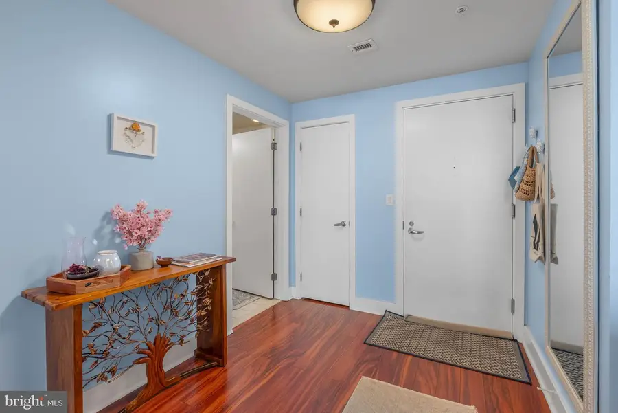 717 S Columbus Blvd #1216, Philadelphia, PA 19147 - #2