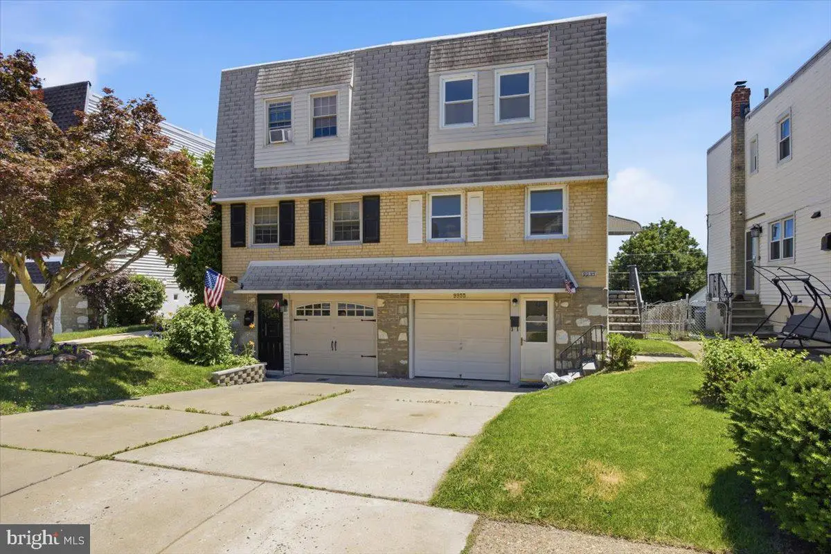 9955 Bridle Rd, Philadelphia, PA 19115 - #1