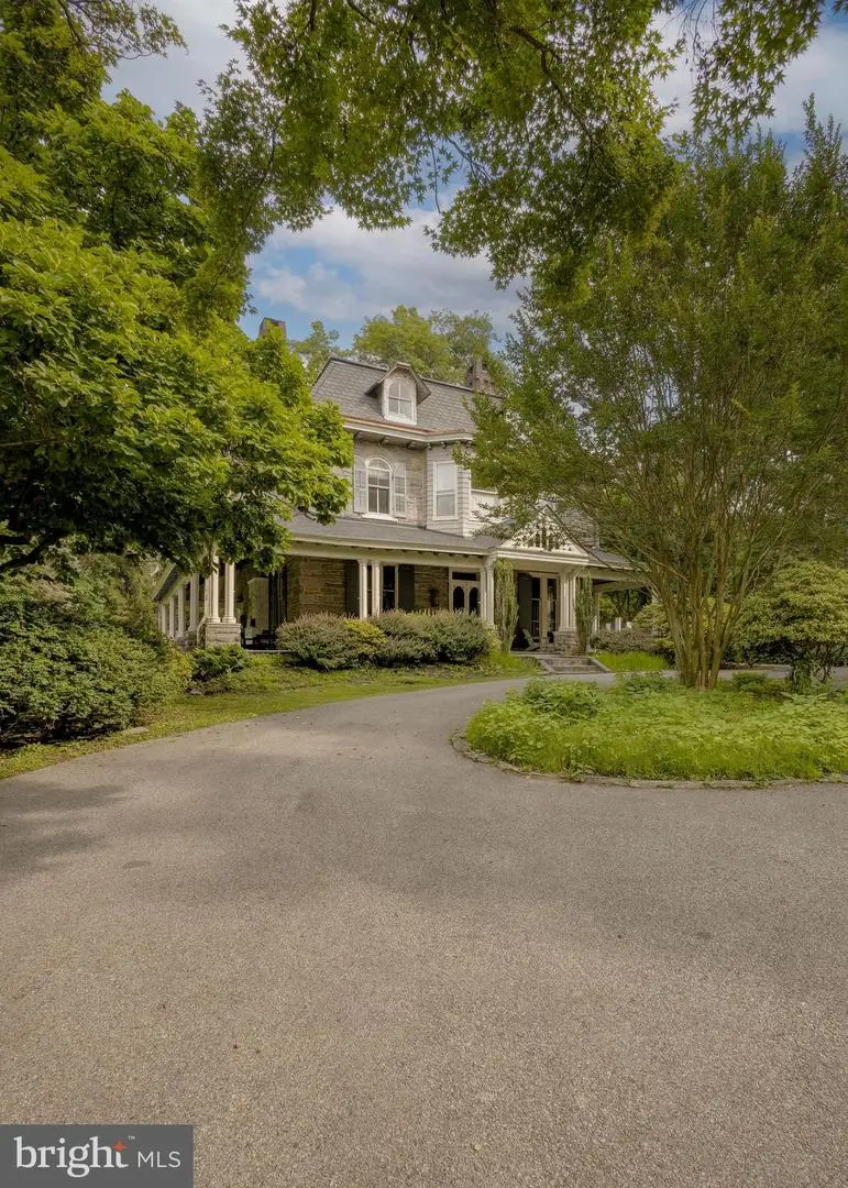 42 Summit St, Philadelphia, PA 19118 - #1