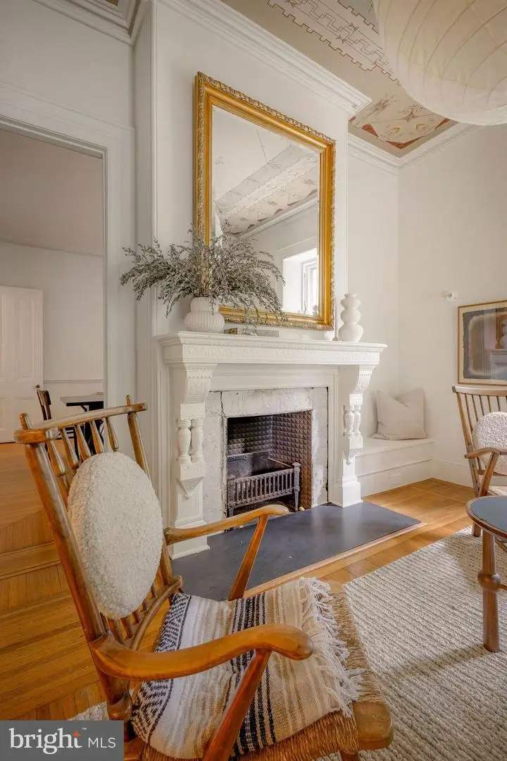 42 Summit St, Philadelphia, PA 19118 - #3