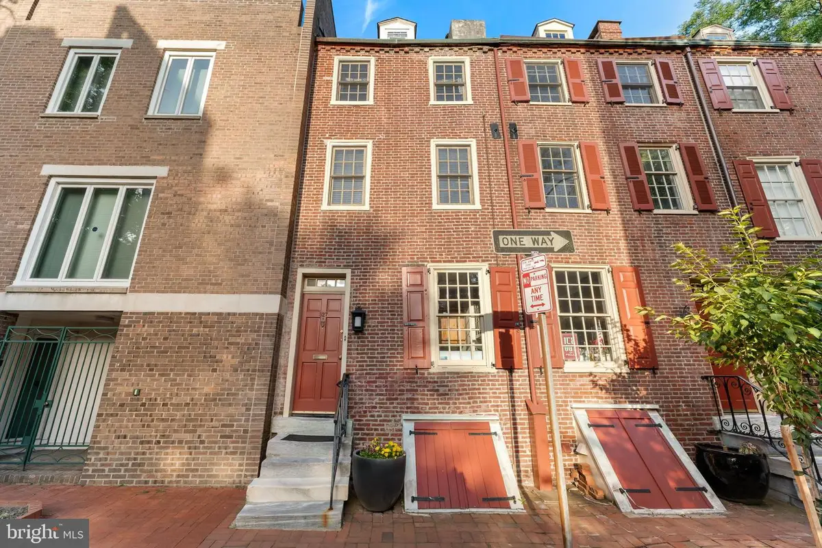 327 Lawrence Ct, Philadelphia, PA 19106 - #1