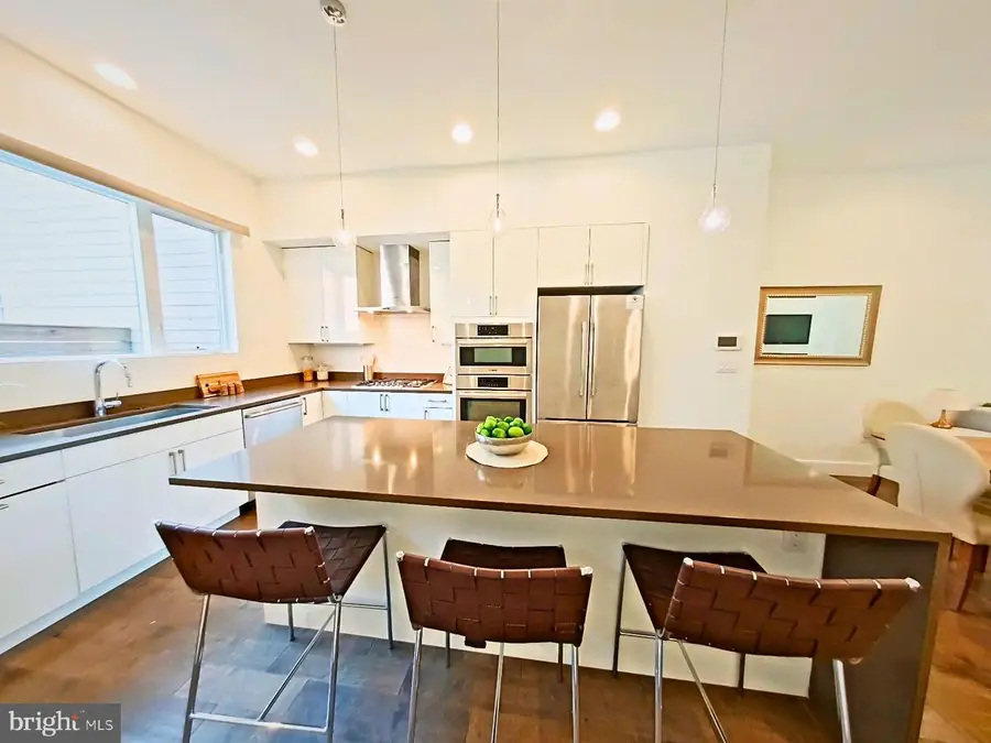 421 Wallace St, Philadelphia, PA 19123 - #2