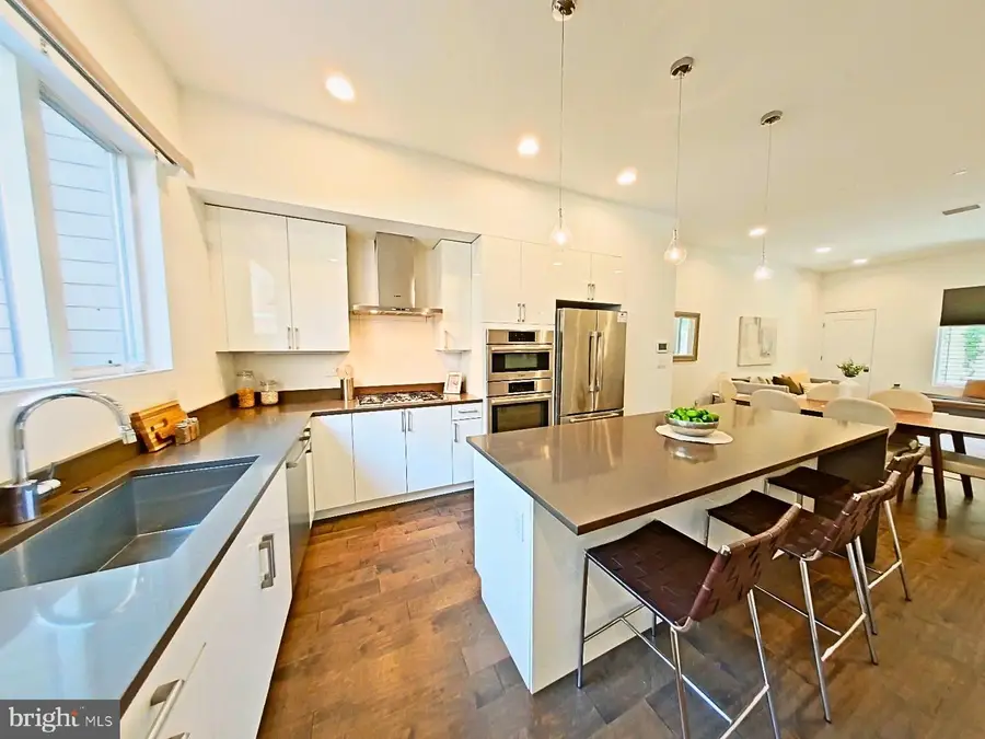 421 Wallace St, Philadelphia, PA 19123 - #3