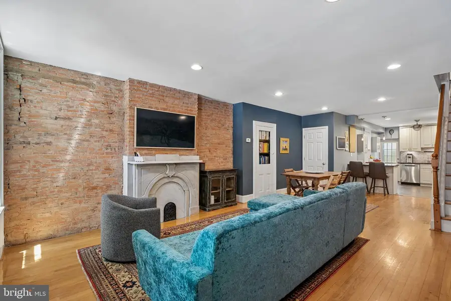 2021 Bainbridge St, Philadelphia, PA 19146 - #2