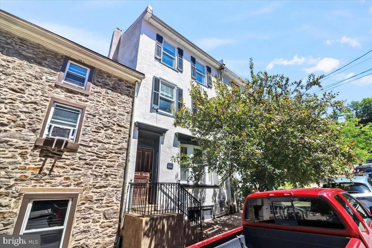 138 Rector St, Philadelphia, PA 19127 - #1