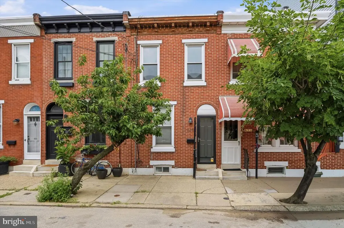 869 Moyer St, Philadelphia, PA 19125 - #1