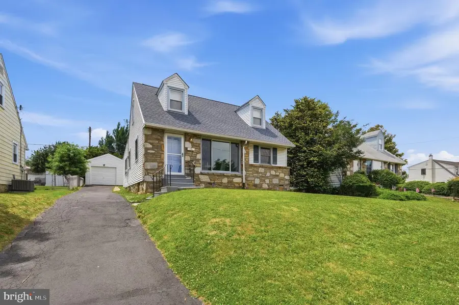 3166 Weston St, Philadelphia, PA 19136 - #2
