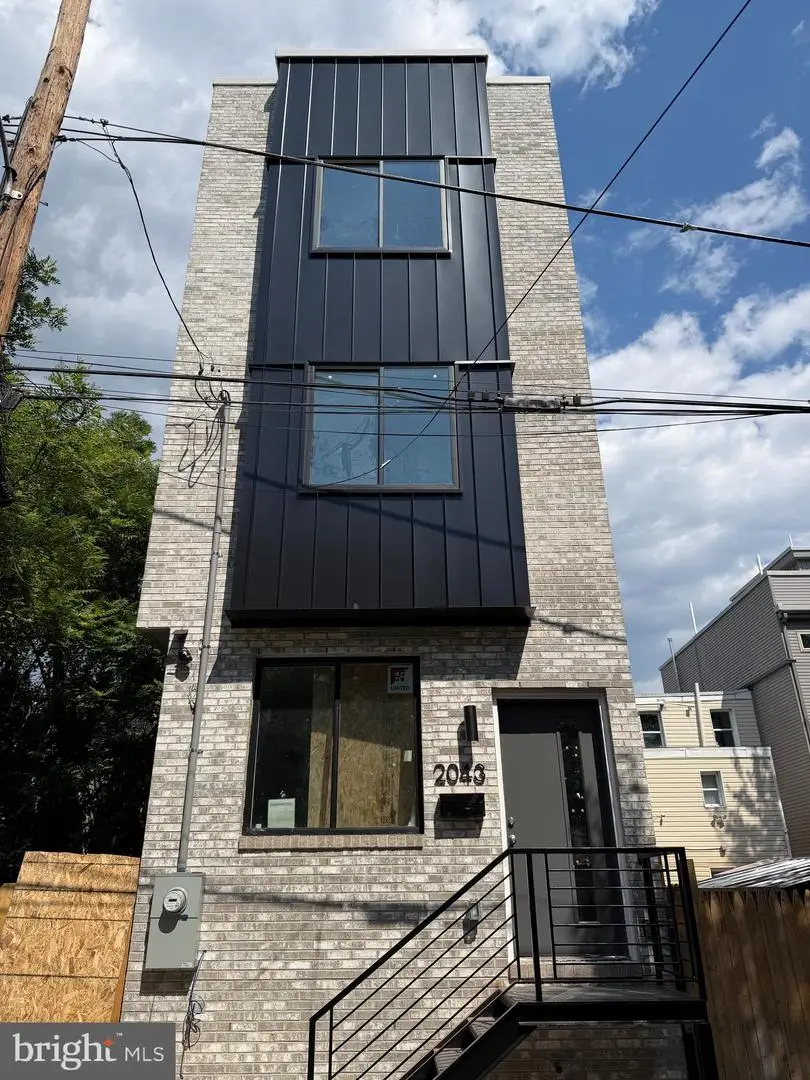 2043 N Orkney St, Philadelphia, PA 19122 - #1