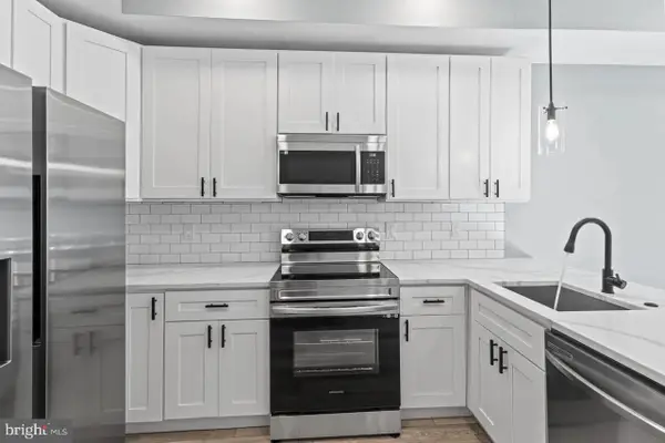 2114 N 8th St, PHILADELPHIA, PA 19122