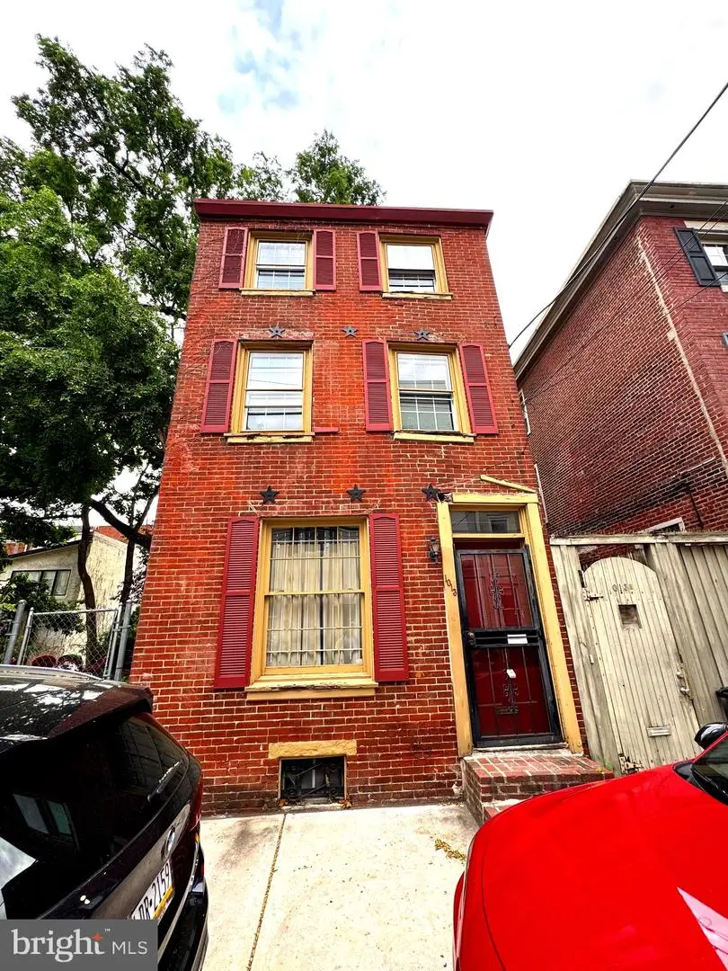 1013 N Leithgow St, Philadelphia, PA 19123 - #1