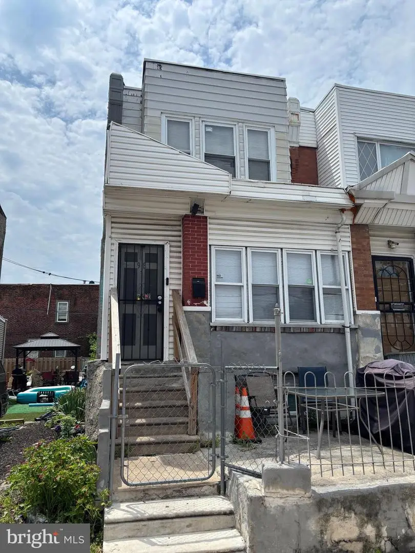 918 W Rockland St, Philadelphia, PA 19141 - #1
