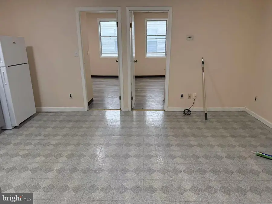 1009 Arch St #4b, Philadelphia, PA 19107 - #2