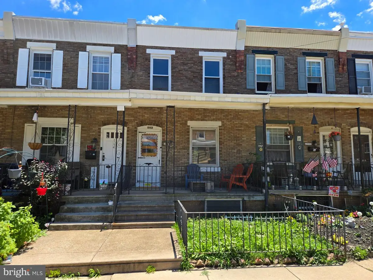 562 Martin St, Philadelphia, PA 19128 - #1