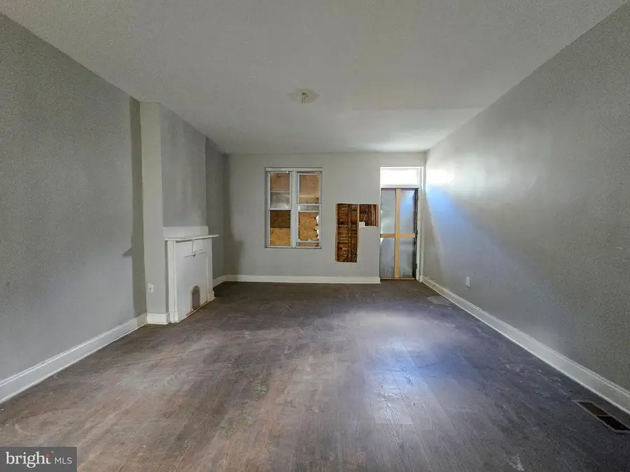1721 N Lecount St, Philadelphia, PA 19121 - #3