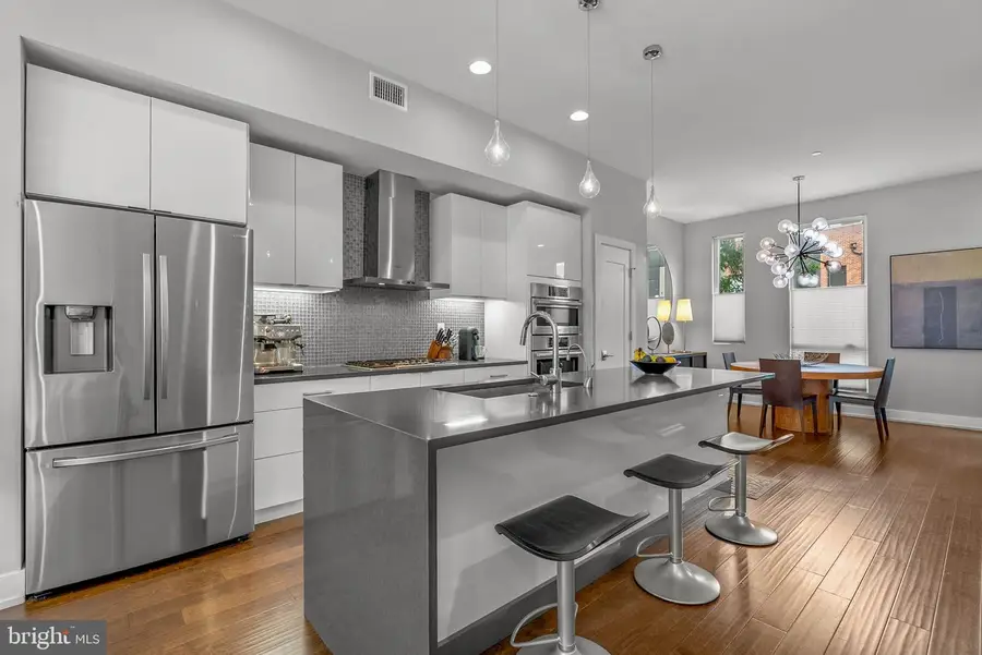 619 N 5th St, Philadelphia, PA 19123 - #3