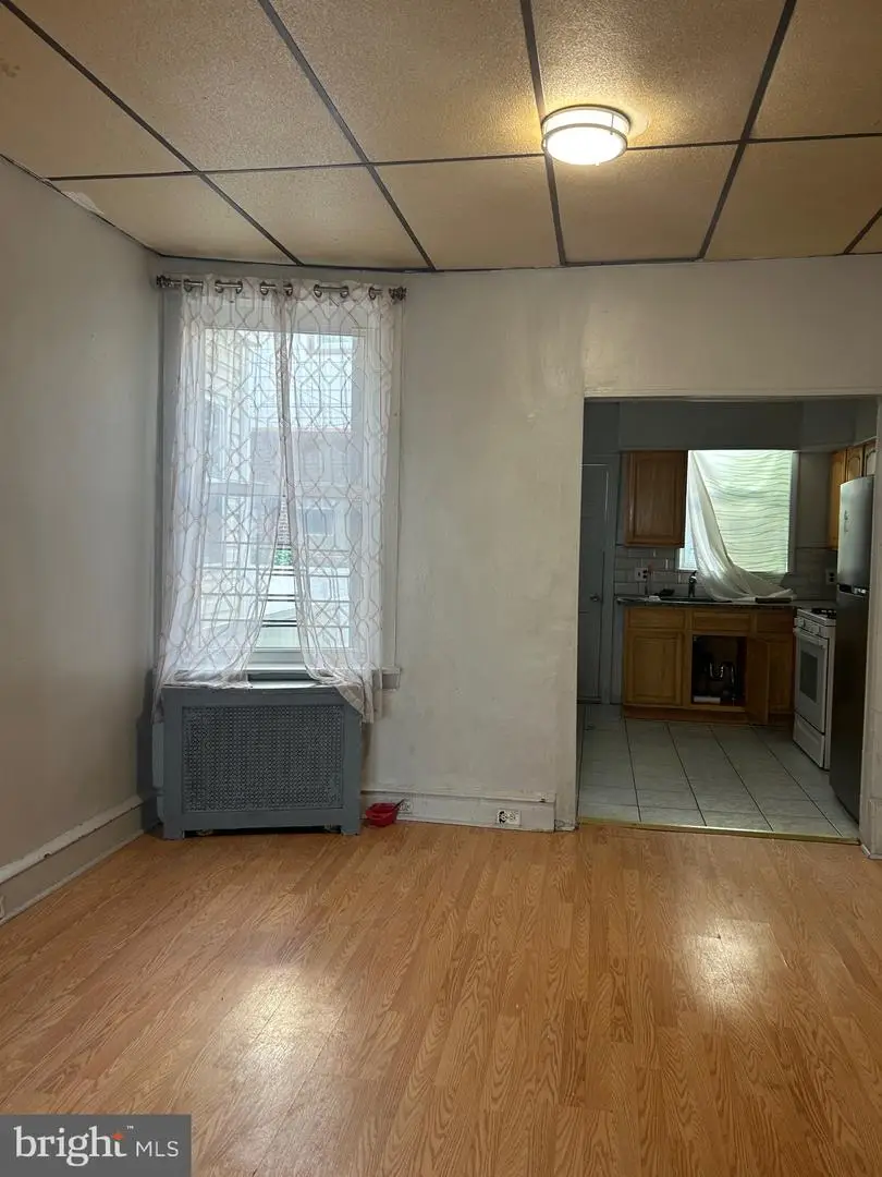 2429 S Lawrence St, Philadelphia, PA 19148 - #3
