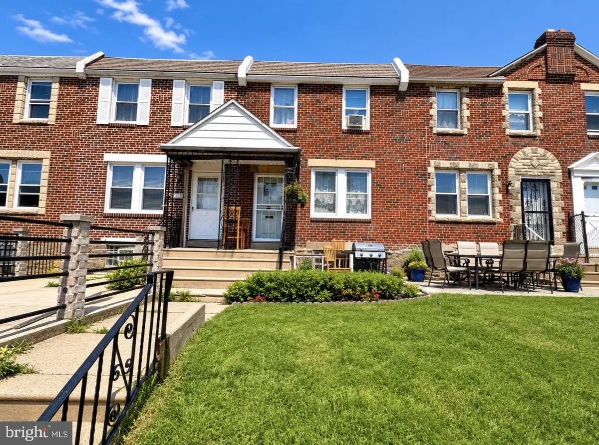6638 Horrocks St, Philadelphia, PA 19149 - #1
