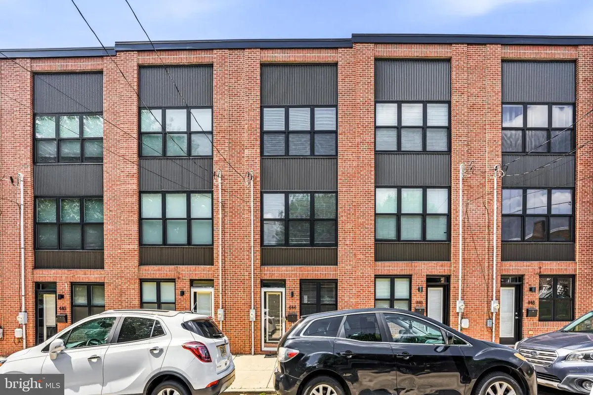 444 Kingsley St, Philadelphia, PA 19128 - #1