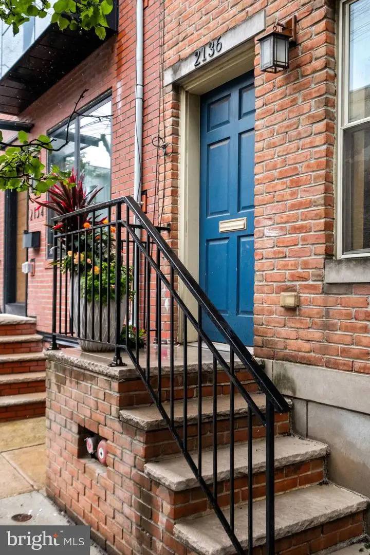 2136 Carpenter St, Philadelphia, PA 19146 - #2