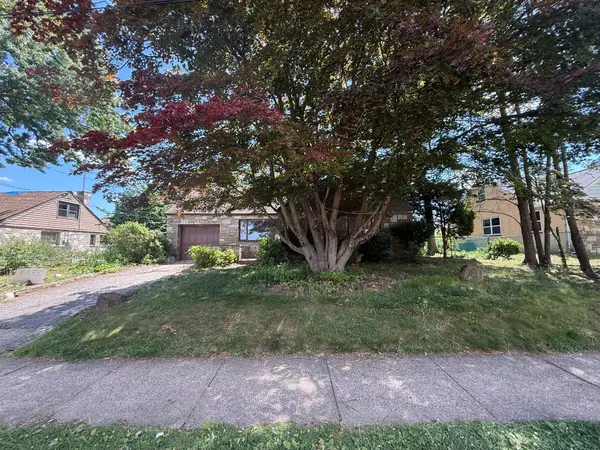 836 Strahle St, PHILADELPHIA, PA 19111