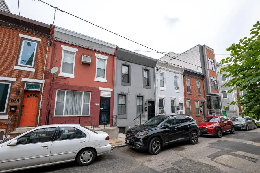 2117 Mountain St, Philadelphia, PA 19145 - #2