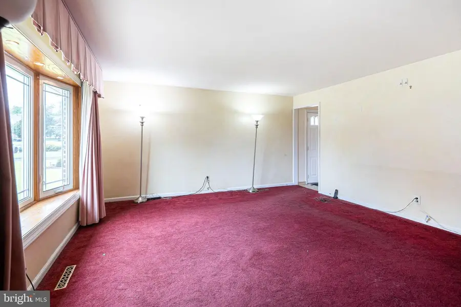 513 Burgess St, Philadelphia, PA 19116 - #2
