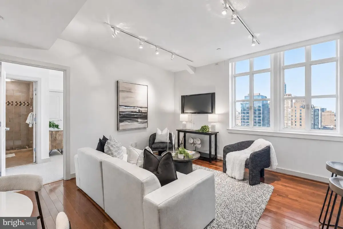 111 S 15th St #2204, Philadelphia, PA 19102 - #1