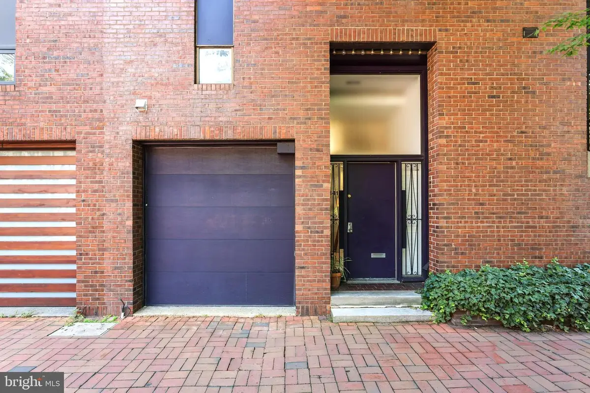 341 S 5th St, Philadelphia, PA 19106 - #1