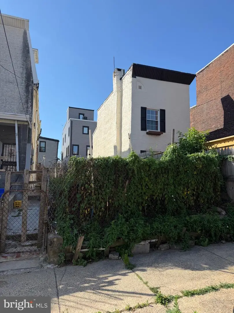 2661 Emerald St, Philadelphia, PA 19125 - #2