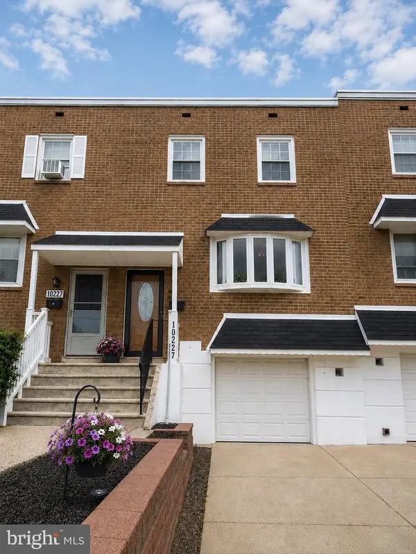 10227 N Canterbury Rd, PHILADELPHIA, PA 19114