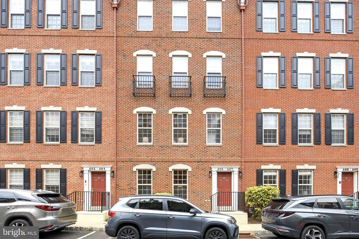 606 Admirals Way, Philadelphia, PA 19146 - #1