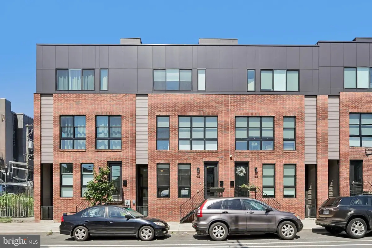 652 N 13th St, Philadelphia, PA 19123 - #1