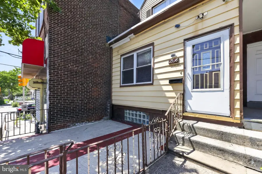 2558 S 61st St, Philadelphia, PA 19142 - #2
