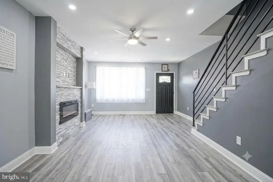 151 Moore St, Philadelphia, PA 19148 - #3