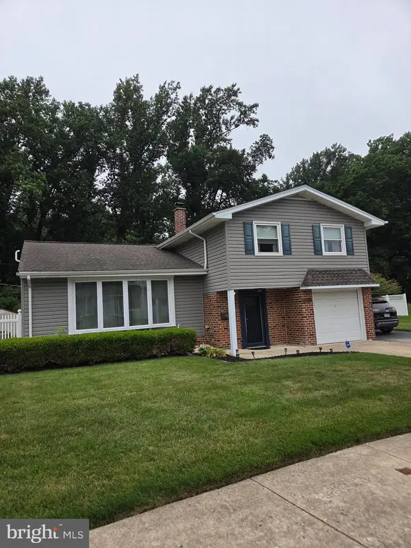 1020 Norvelt Dr, PHILADELPHIA, PA 19115