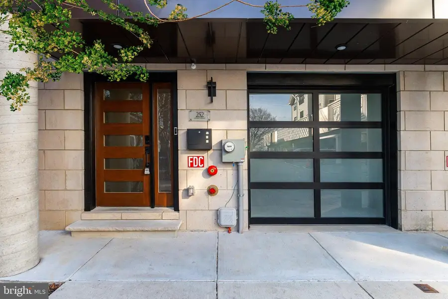 252 Gates St, Philadelphia, PA 19128 - #2
